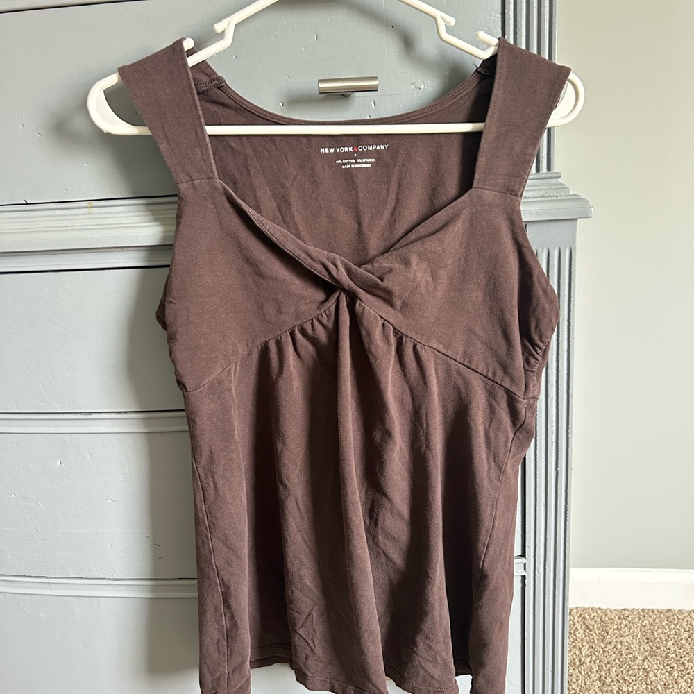 New York & Company Brown Tie Front Fitted Tank Top